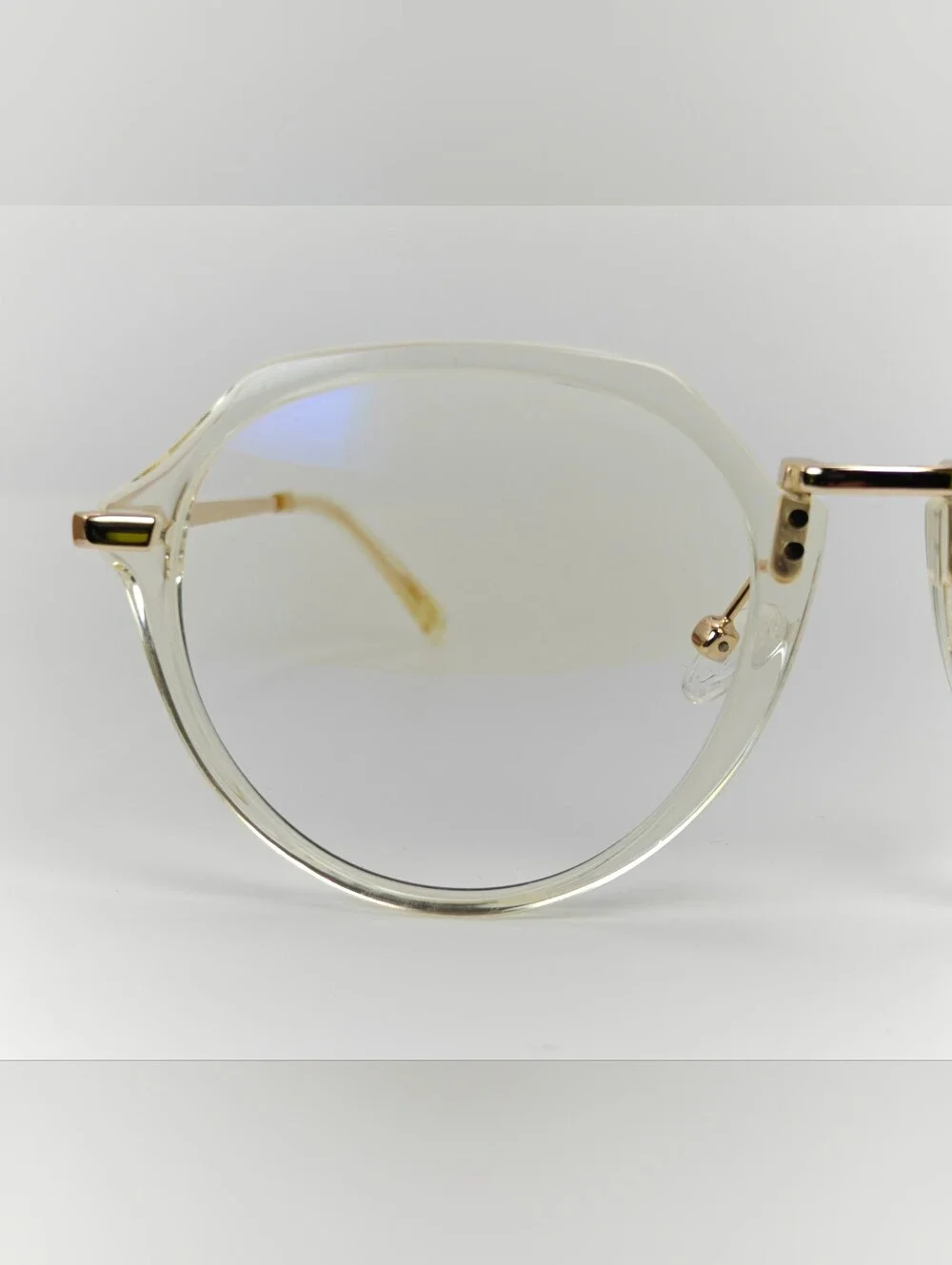 Tamara. Clear Round Frame Glasses with Gold Accents - Women Accessories